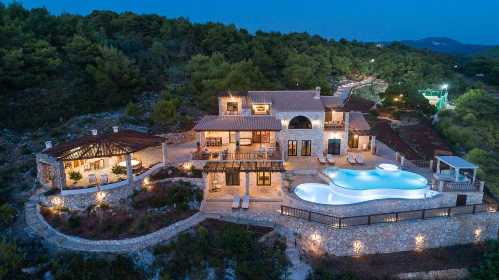 Anafonitria Villa | Amara Villa