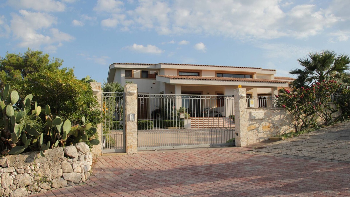 Augusta Apartment | AMARAS, air conditioned 1st floor belonging to an enchanting Mediterranean villa