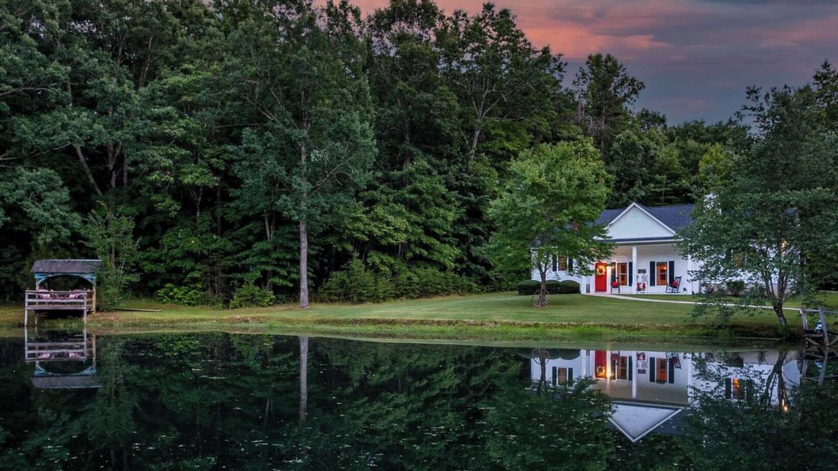 Hurdle Mills House | Amazing 2BR/2BA Farmhouse on 4 acres with a large pond. 4 beds total
