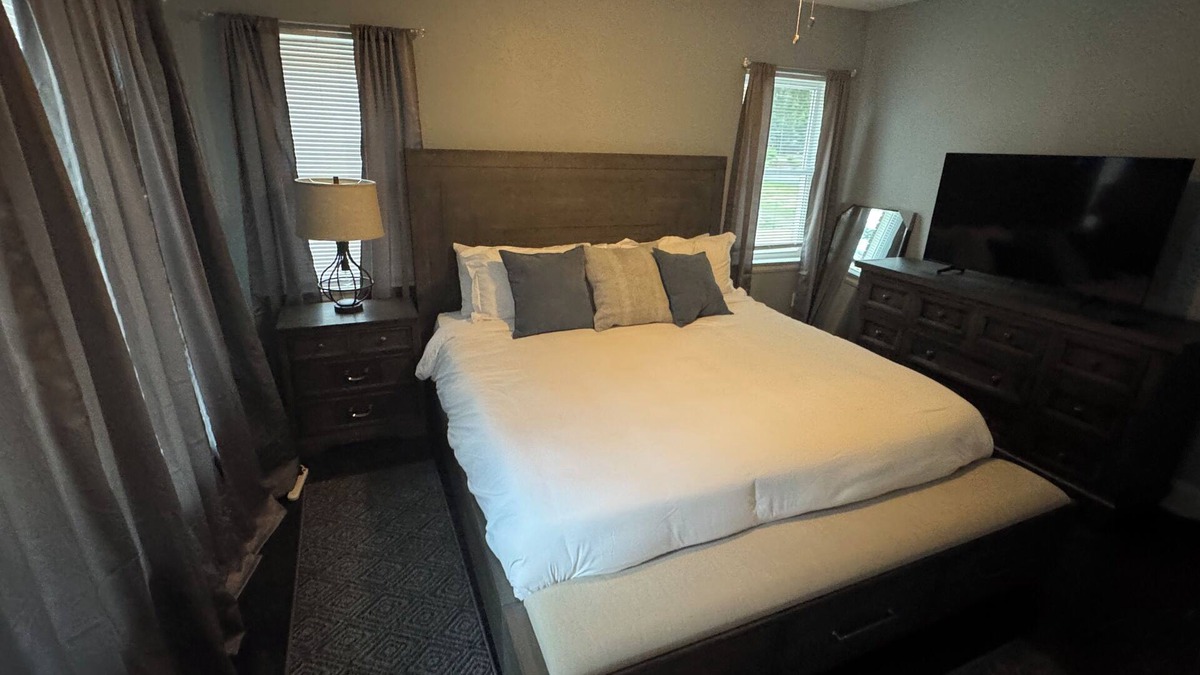 Vollintine-Evergreen House | Amazing 3-bedroom house with AC in Memphis