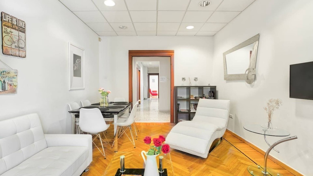 Makrigianni Apartment | Amazing 4BDR apt in Plaka+Netflix/VaccinatedHost