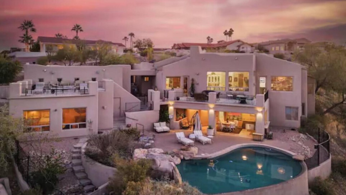 Fountain Hills House | Amazing 5 Bedrooms, Fire Pit, BBQ, Pool, Theater, Pool Table, Steam Room, Casita
