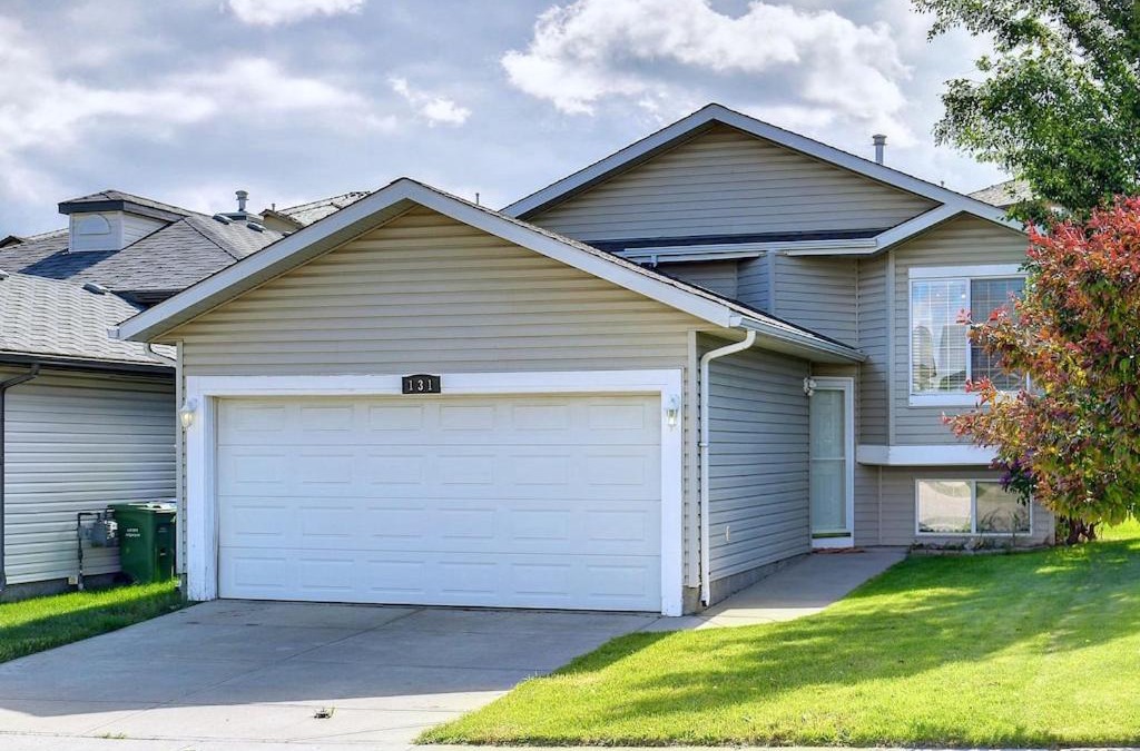 Royal Oak House | AMAZING 5BEDROOM, 3BATHS, AC, QUIET RD, CLOSE TO LRT