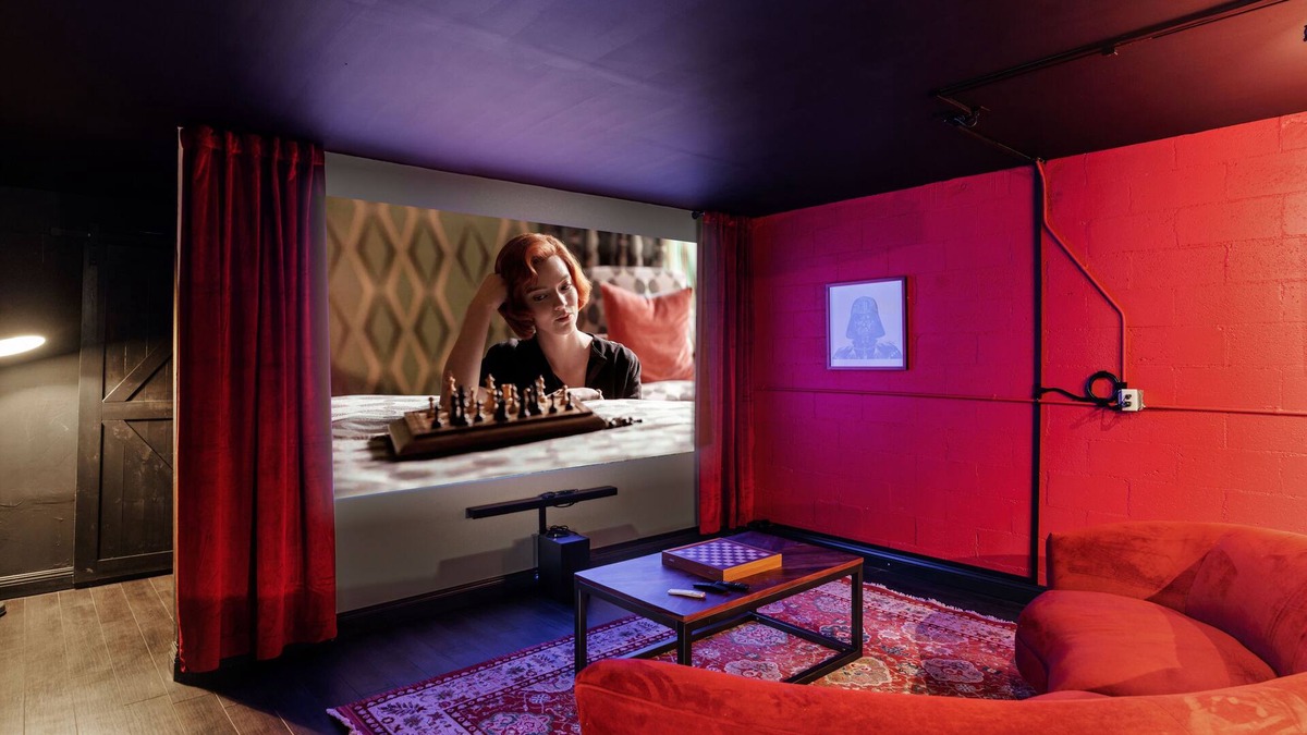 Las Vegas House | Amazing 6 BRD, Pool, Theater, Billiard, Poker, and Games near the Strip