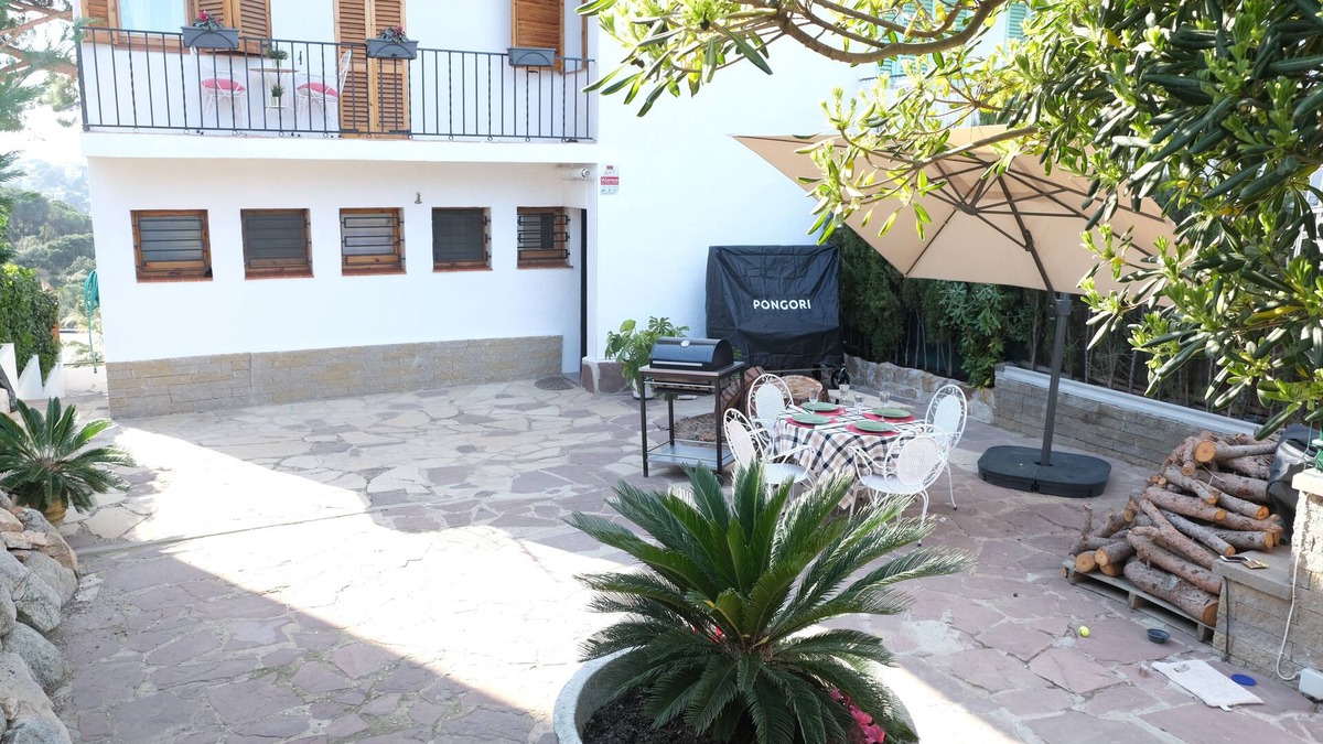 Canyelles Ski Chalet | Amazing and Spacious house in Cala Canyelles.