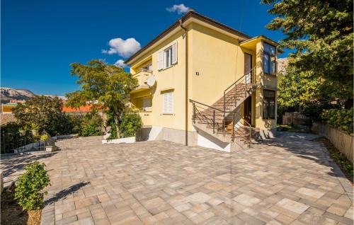 Baska Apartment | Amazing Apartment In Baska With Wifi