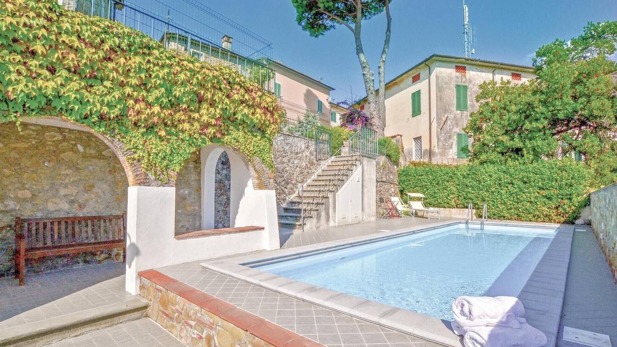 Pedona Apartment | Amazing apartment in Camaiore with WiFi