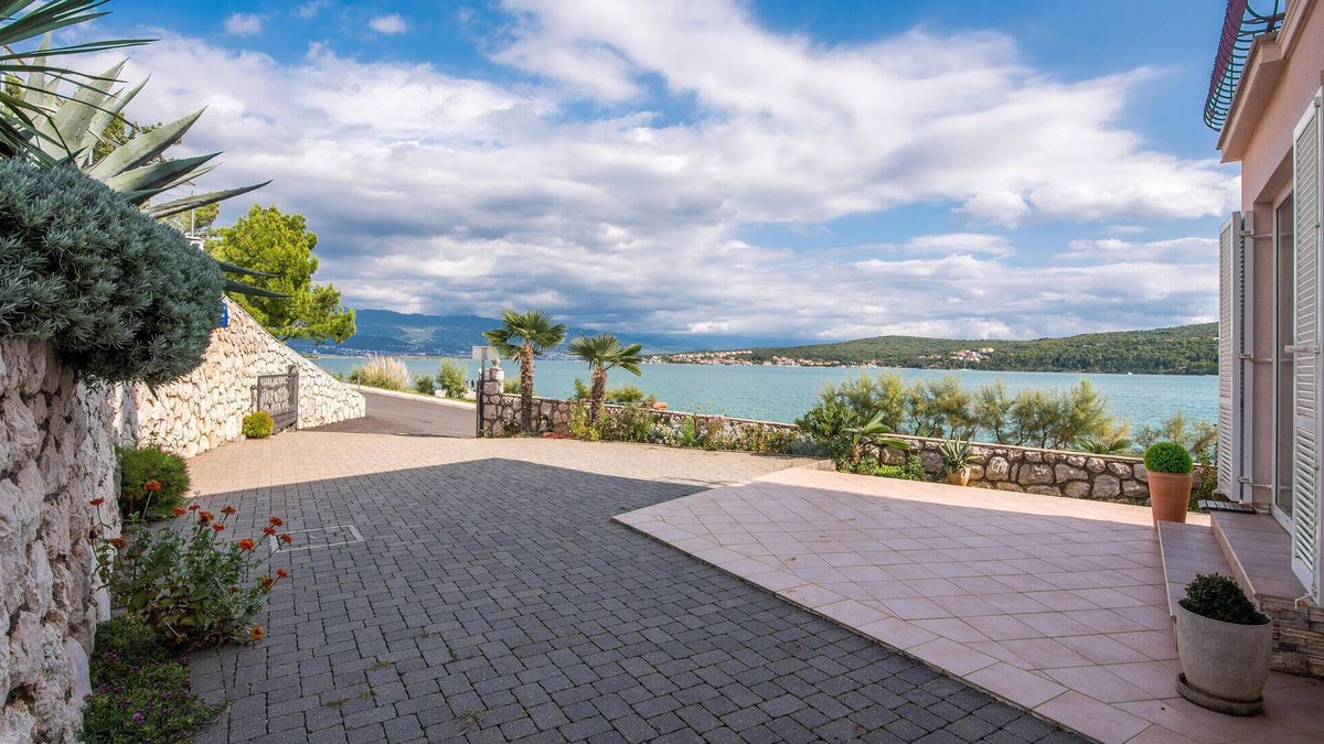 Cizici Apartment | Amazing apartment in Cizici