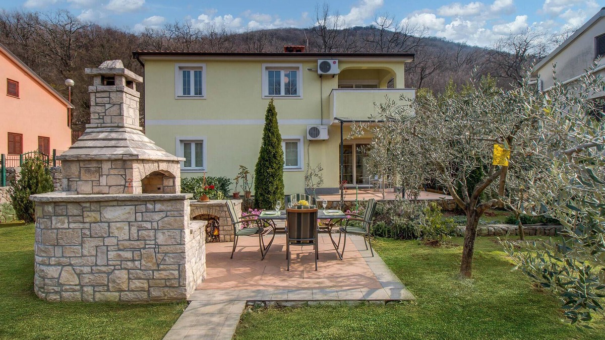 Porozina Apartment | Amazing apartment in Porozina with WiFi