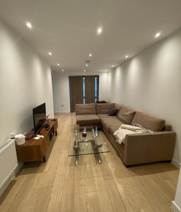 Tottenham Hale Apartment | Amazing apartment moments away from the heart of London