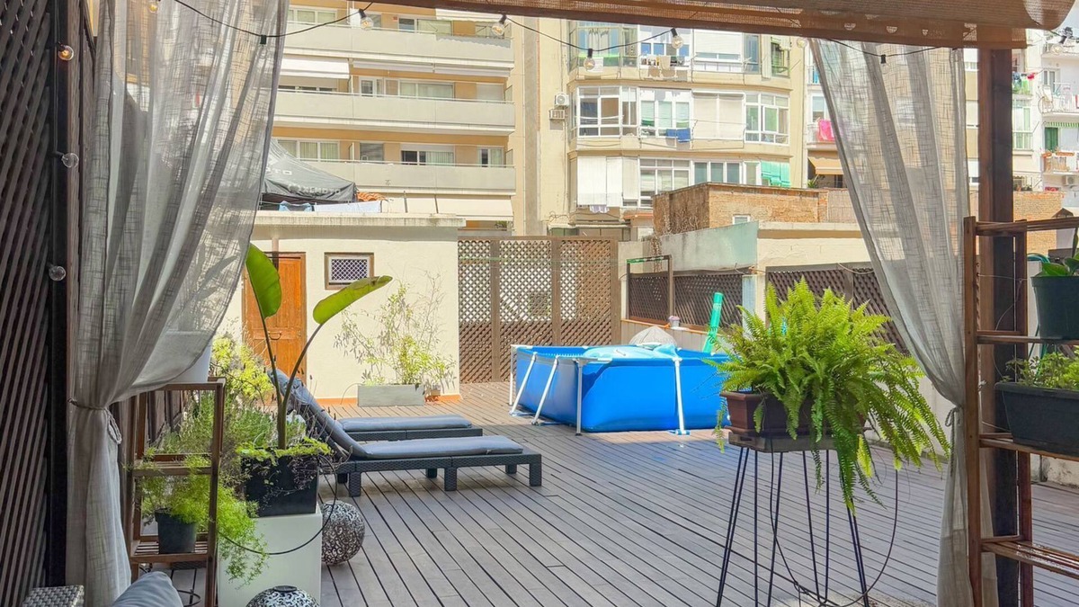 el Camp d'en Grassot i Gracia Nova Apartment | ✨ Amazing apartment with large terrace and seasonal pool in central Barcelona