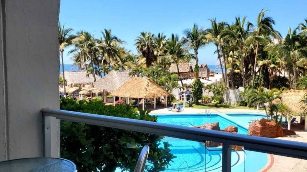 Quintas del Mar Apartment | Amazing Beach Front 105 Condo