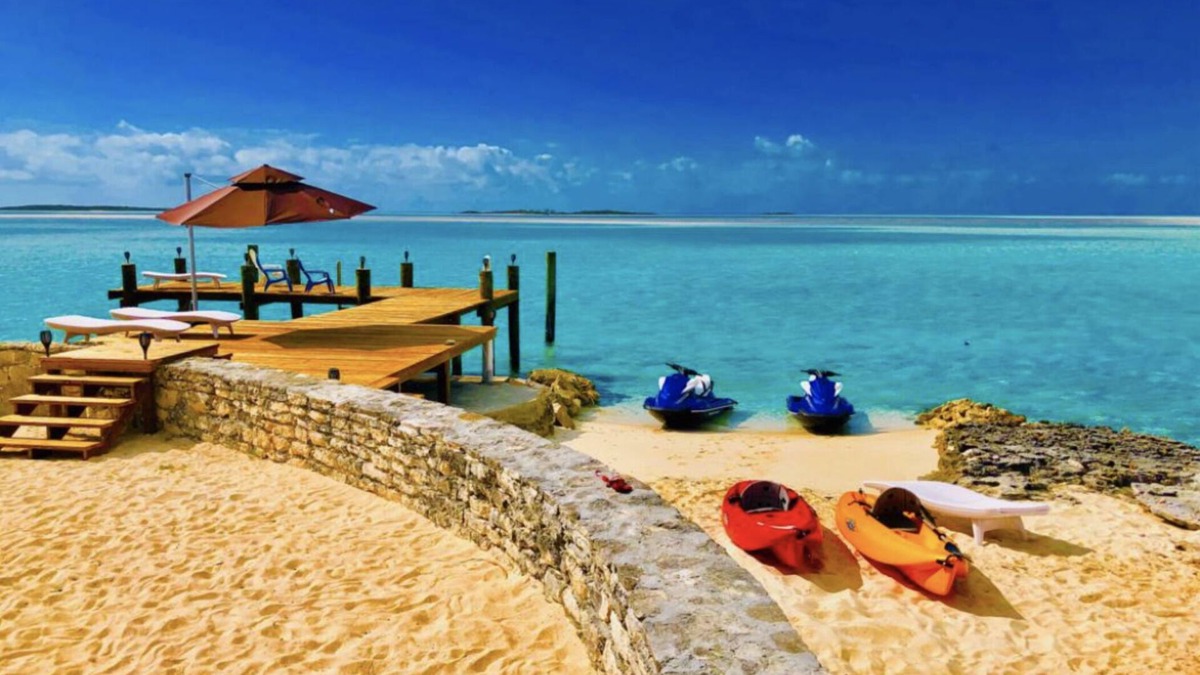 George Town House | AMAZING BEACH FRONT HOME WITH DOCK