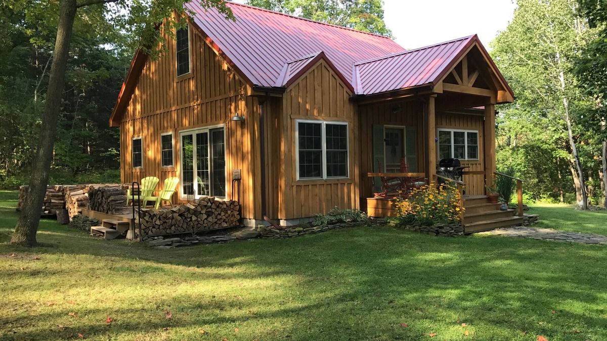 Naples House | Amazing cabin in the Finger Lakes! Hiking, wineries, restaurants.etc! Pets ok