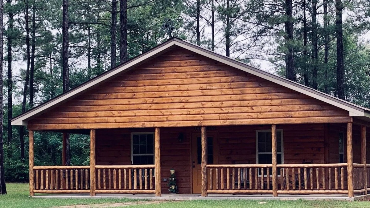 Talisheek Cabin | Amazing Campground w/80 acres to explore along the beautiful Bogue Chitto River!