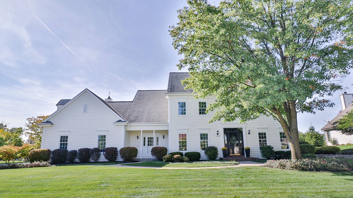 New Berlin House | Amazing, centrally located home with tons of space