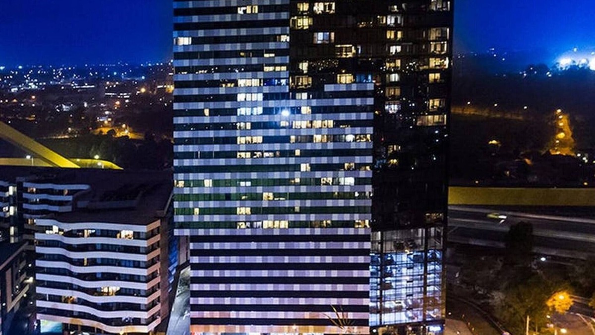 Travancore Apartment | Amazing City Views on 18th floor with car park