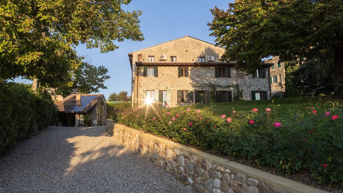 Custoza House | Amazing country house with whirlpool a few minutes away from Verona