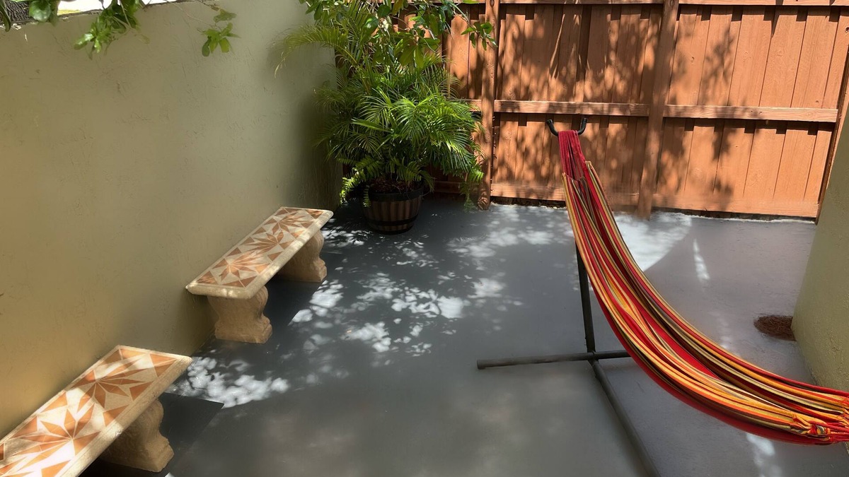 Ludlam House | Amazing & cozy Duplex near Zoo Miami