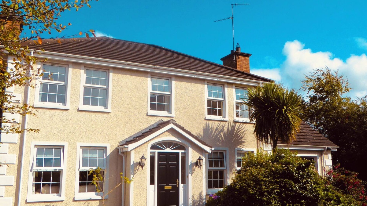 Banbridge House | Amazing detached house with super fast Wi-Fi set it the heart of County Down