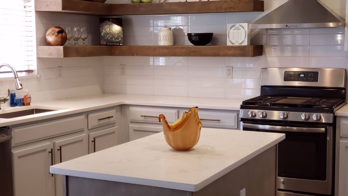 Meridian House | Amazing detached townhome with Garage in Parker