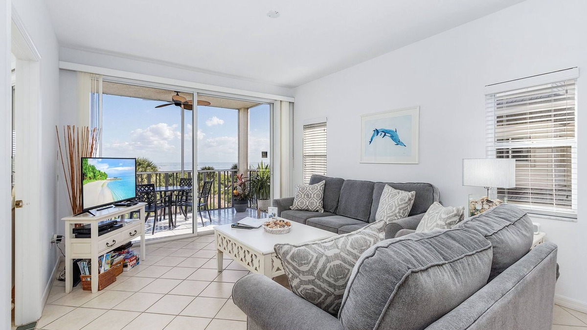 Sanibel Condo | Amazing Direct Ocean Gulf Front Beach Views Condo!