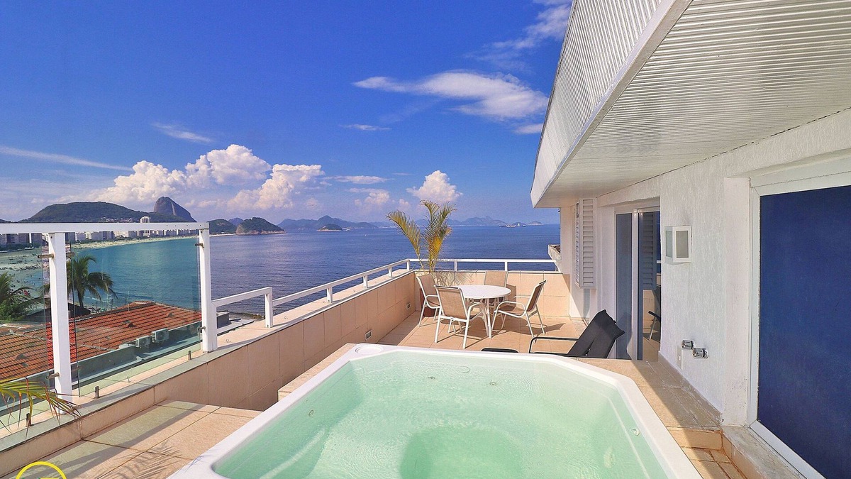 Copacabana Apartment | Amazing duplex penthouse with jacuzzi and sea view