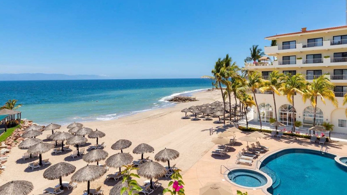 Puerto Vallarta Condo | Amazing experience on the pristine beach of Puerto Vallarta