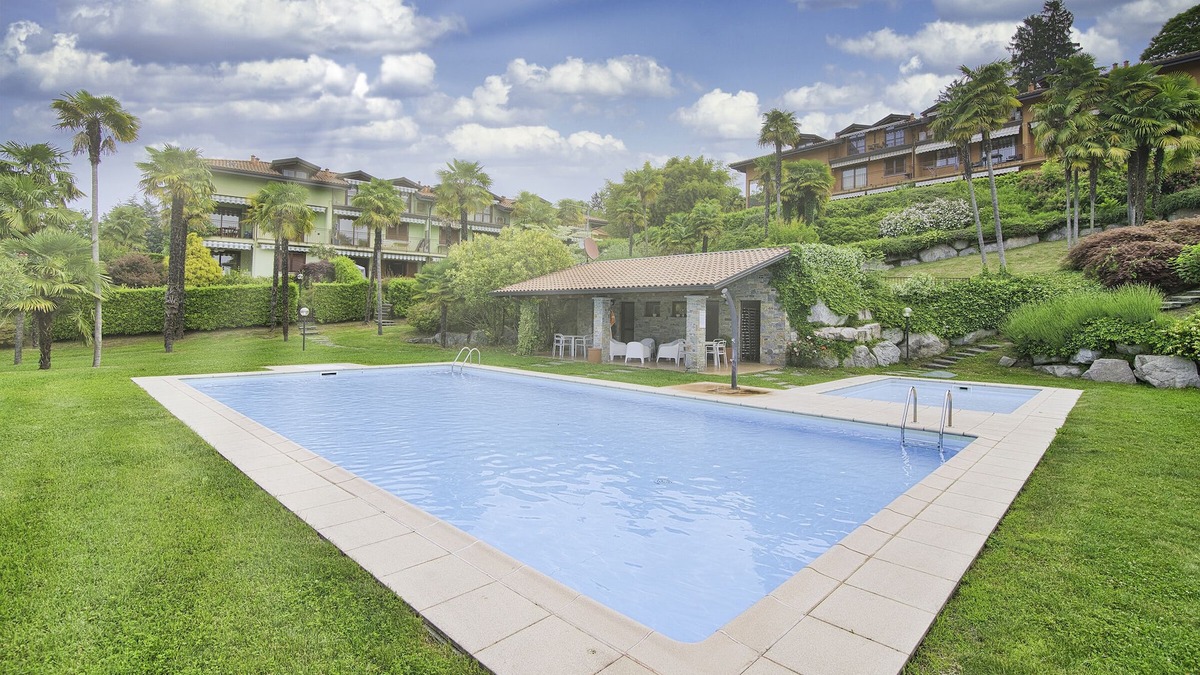 Cerro Apartment | Amazing Gaia Le Palme Pool, Laveno Mombello, Italy