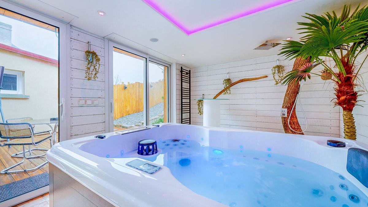 Neuilly-le-Vendin House | Amazing home in Neuilly le Vendin