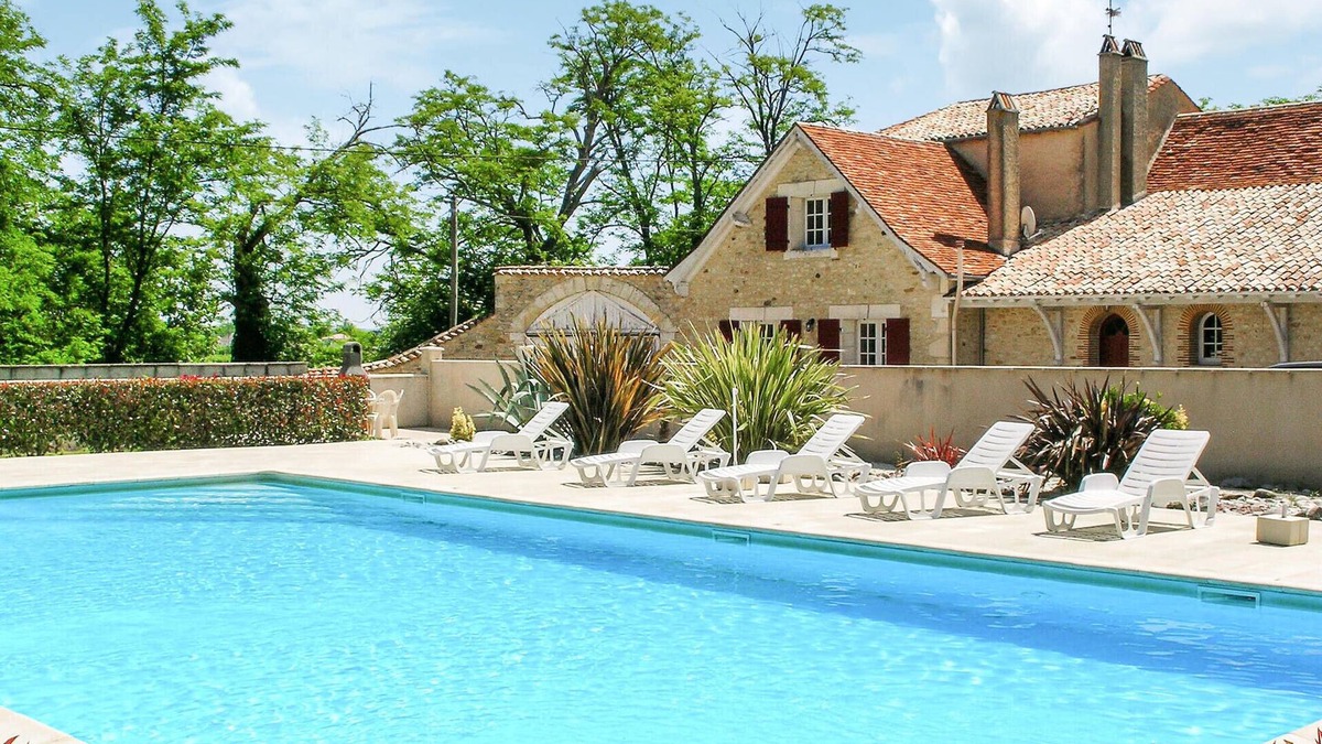 Gardonne House | Amazing home in Gardonne with WiFi