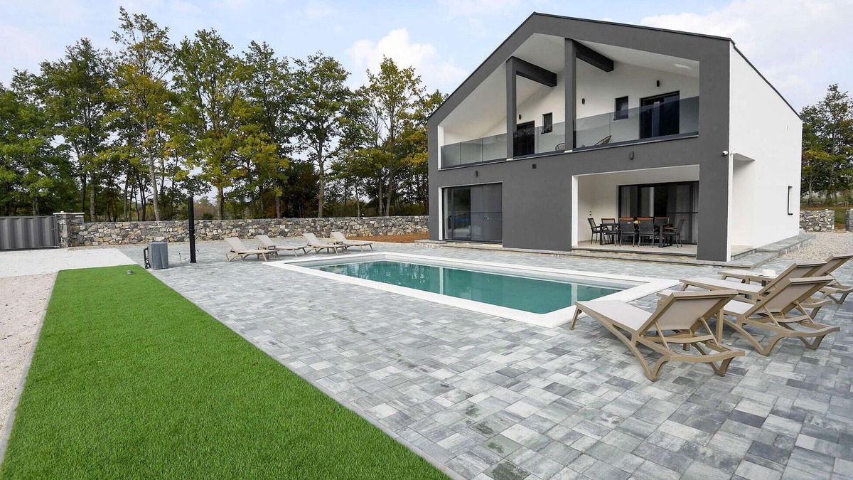 Municipality of Gracac House | Amazing home in Gracac with kitchen