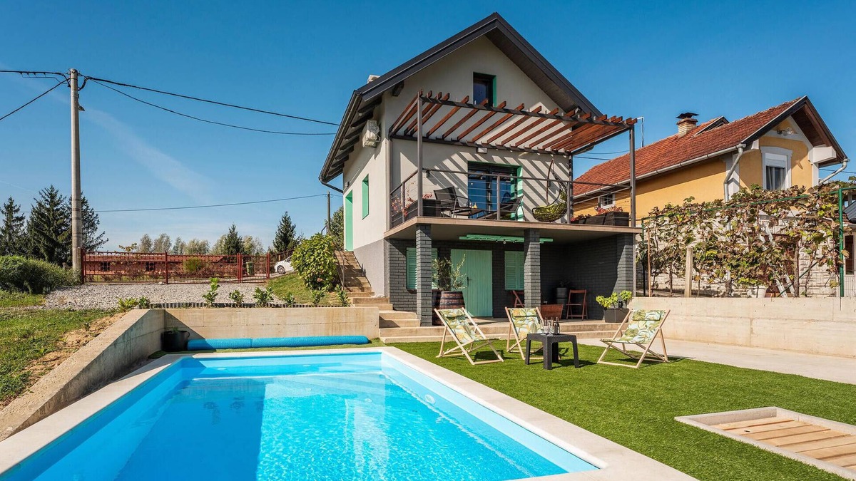 Bjelovar House | Amazing home in Gornje Plavnice