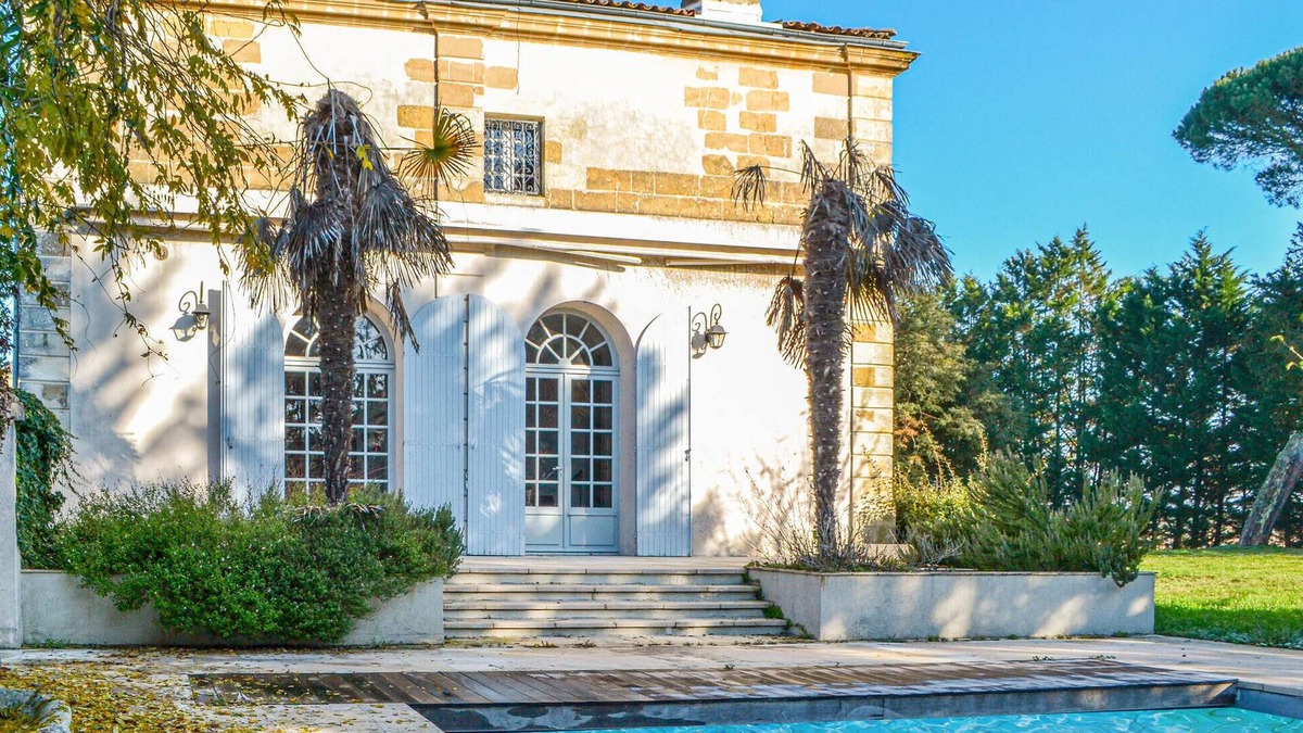 Leognan House | Amazing home in Léognan with sauna
