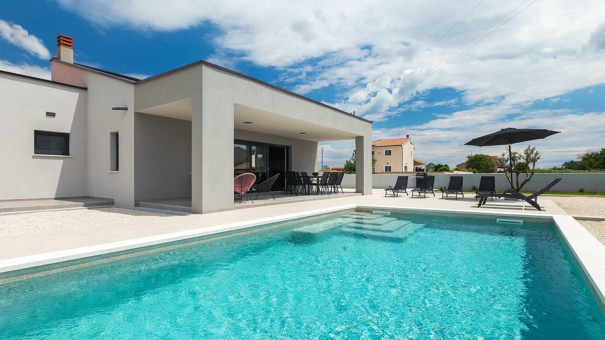 Loborika House | Amazing home in Marcana