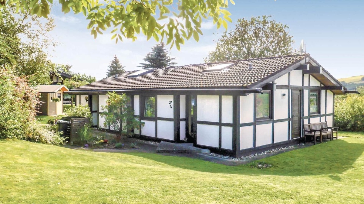 Feriendorf Hennesee House | Amazing home in Meschede with WiFi