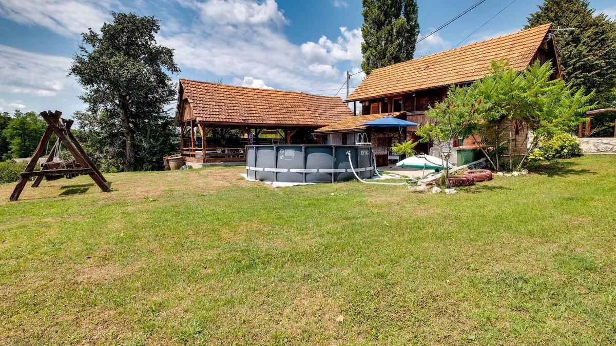 Bosiljevo House | Amazing home in Netretic