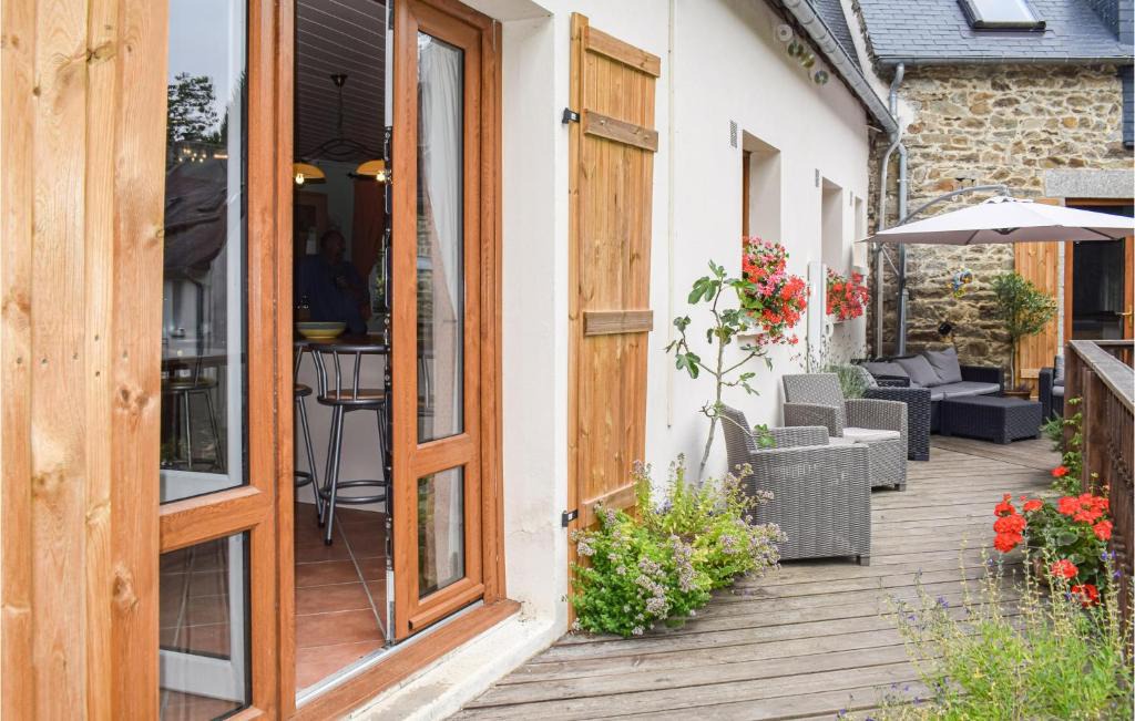 Saint-Adrien House | Amazing home in Saint Pever with 3 Bedrooms and WiFi