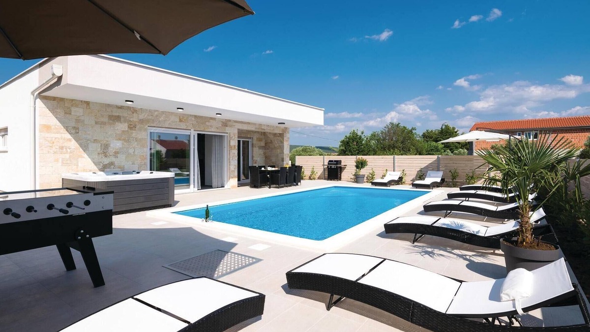 Sukosan House | Amazing home in Sukosan