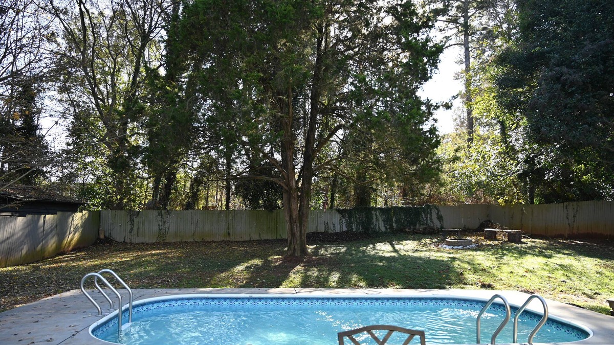 Charlotte House | Amazing house-Private Pool, and Outdoor Fire Place
