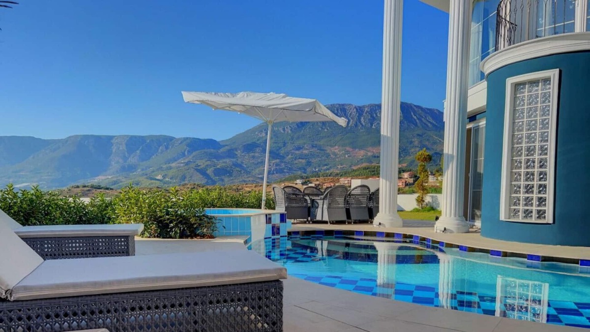 Antalya City Centre Villa | Amazing House with Private Pool in Alanya
