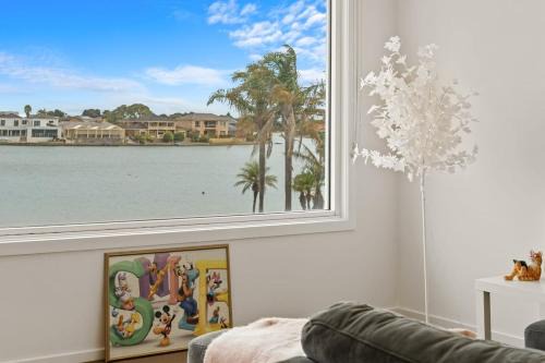 West Lakes House | Amazing Lake View family-friendly Holiday Home