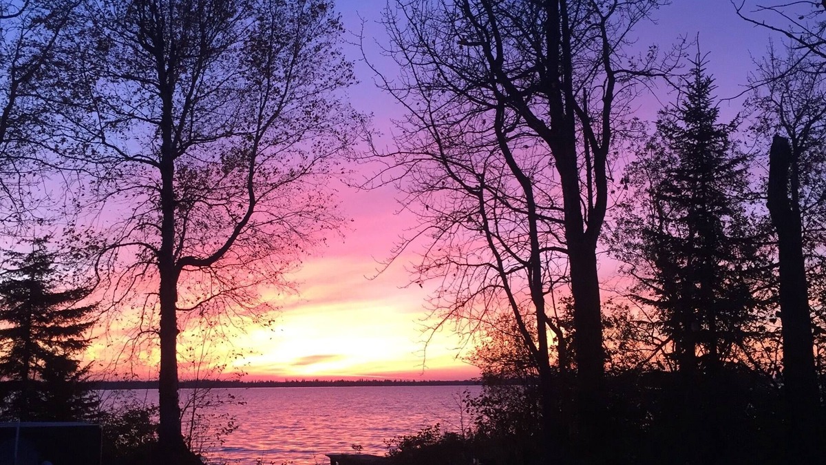 Candle Lake Cabin | Amazing Lakefront on beautiful Candle Lake.