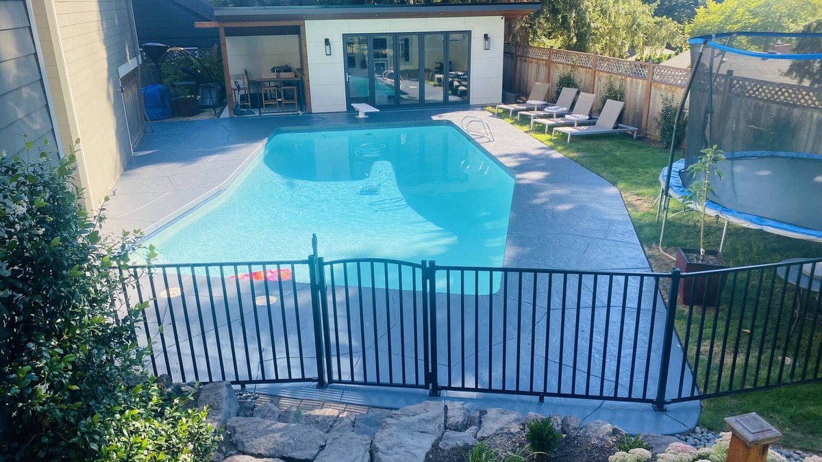 Cedar Hills House | Amazing large home close in Portland with pool and sauna!