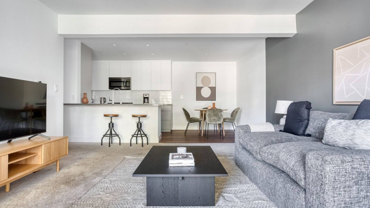 Sharon Heights Apartment | Amazing Menlo Park 1BR w/Gym, Pool & W/D, near Freeways, by Blueground