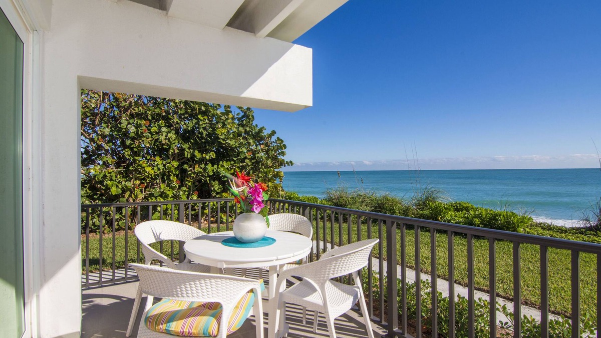 Central Beach Condo | Amazing Ocean Views ! Gorgeous Sunrises! New appliances! Places to go!
