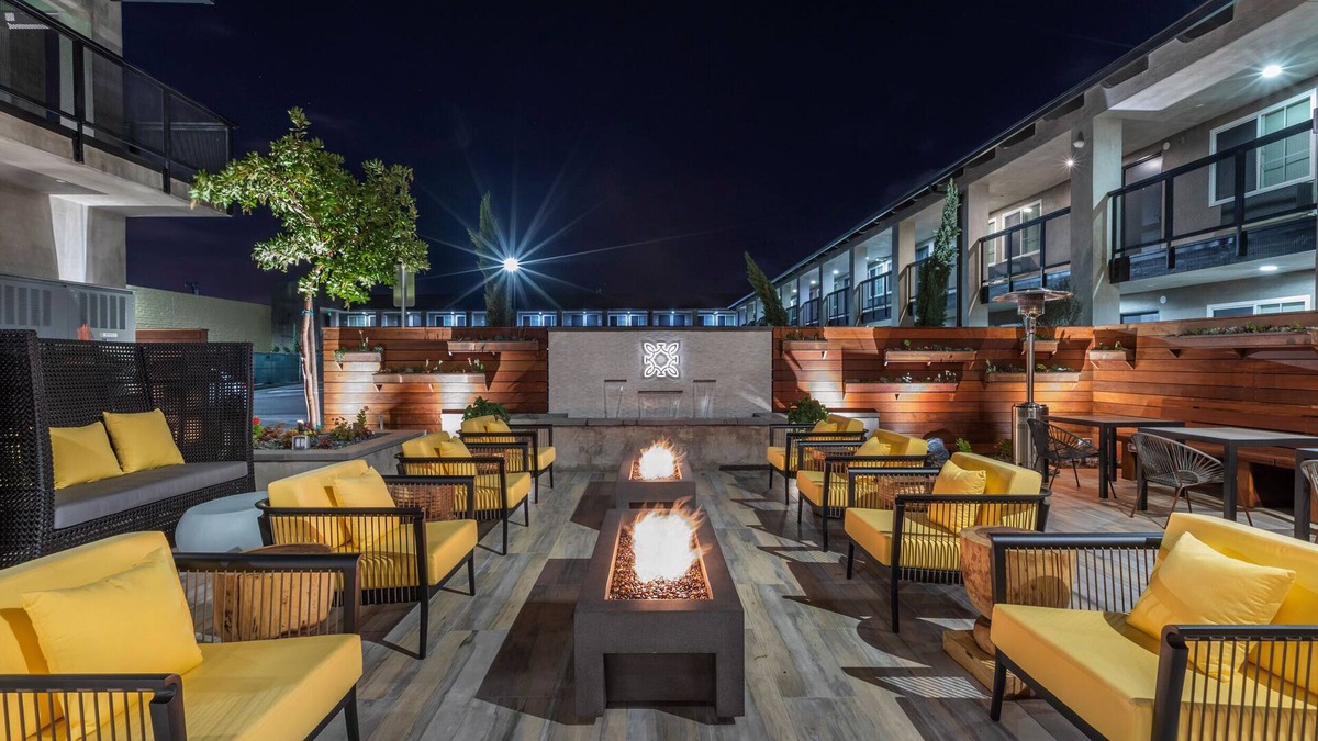 Southeast Torrance Hotel | Amazing Stay! Four Great Units/8 Queen Beds, Central Location, Free Parking