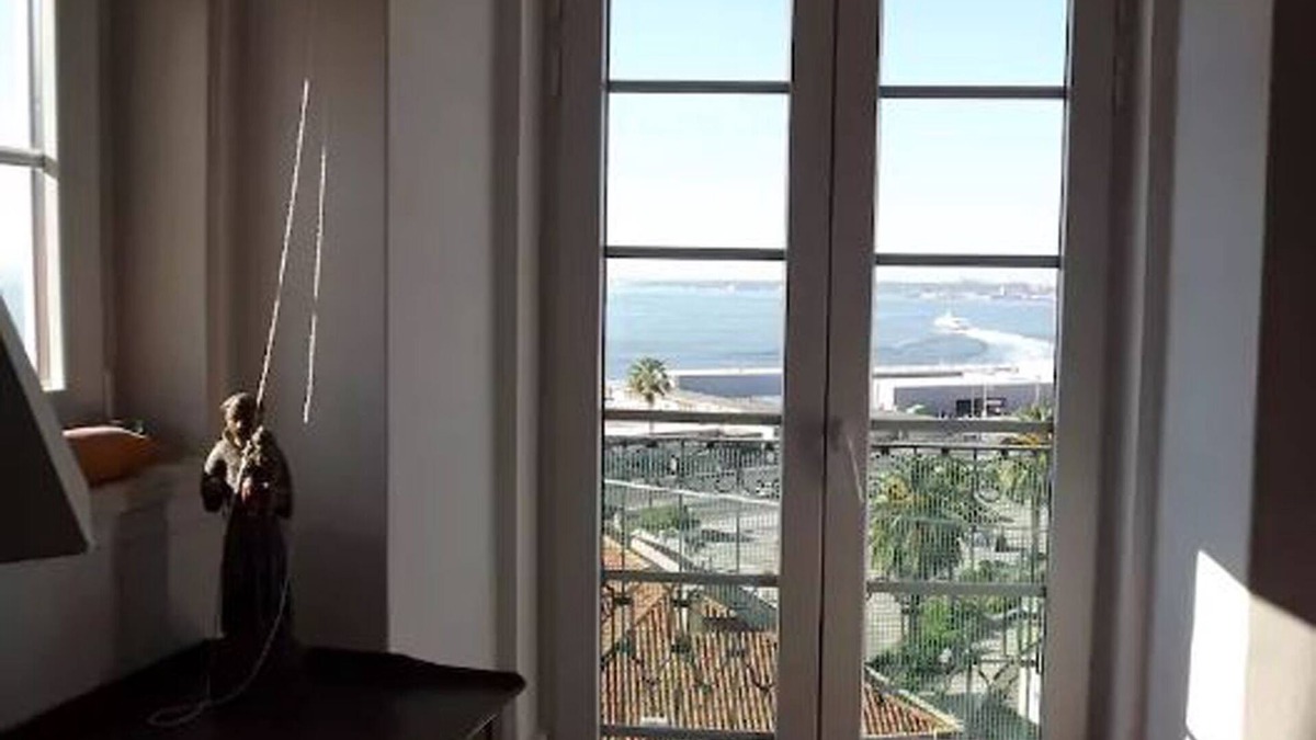 Se Apartment | Amazing top floor apartment - River Views - Free Wifi