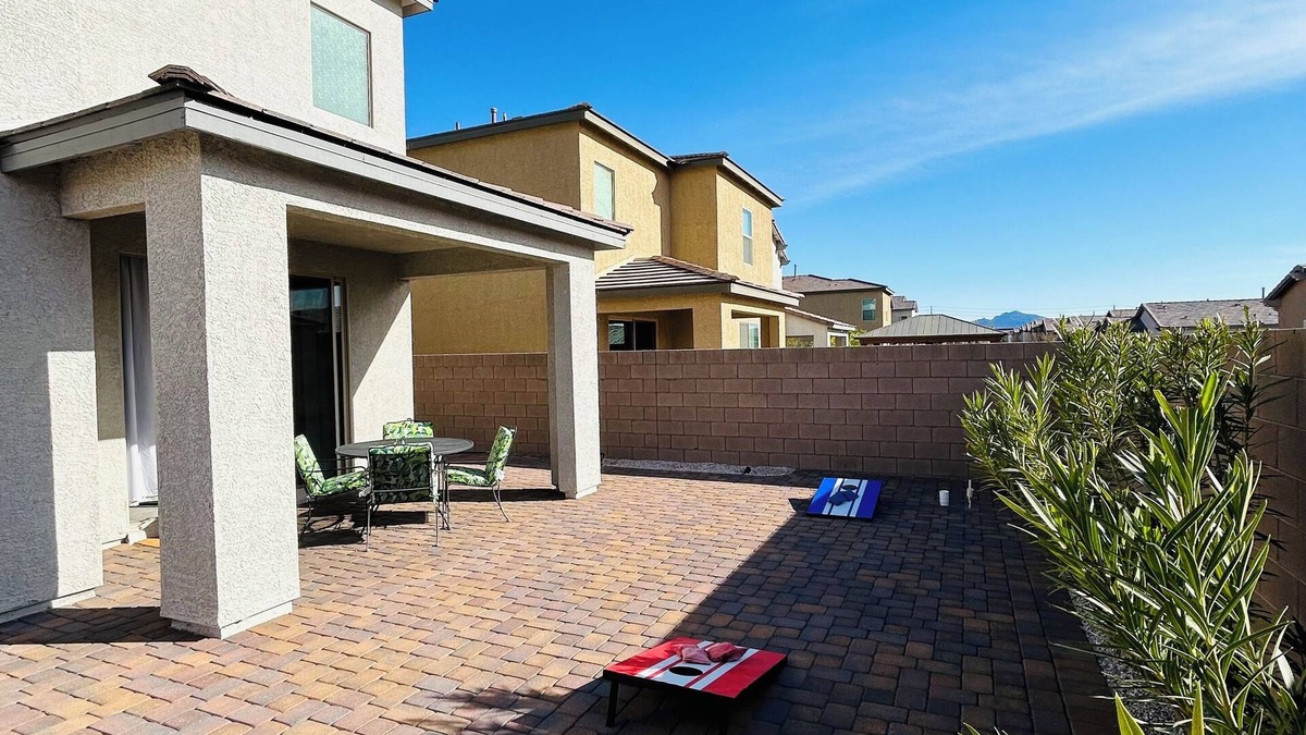 Las Vegas House | Amazing Vacation Home w/4 Bedrooms & 3 Bathrooms with View of Las Vegas Strip