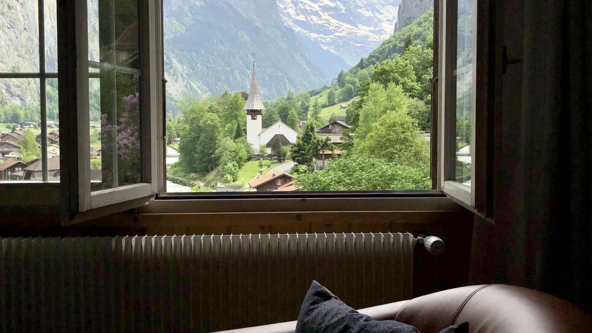 Lauterbrunnen Ski Chalet | Amazing Views, Charm and Comfort